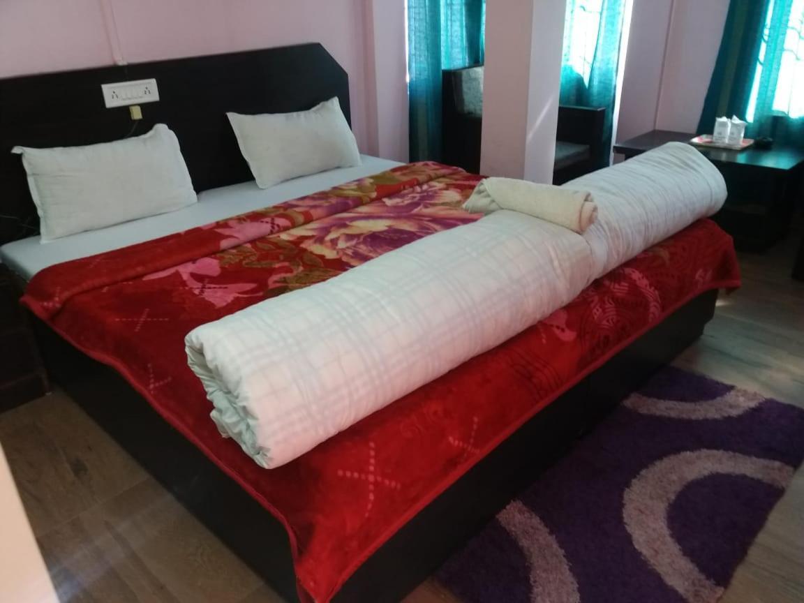 Vamoose Buddha Hotel Тауанг Екстериор снимка