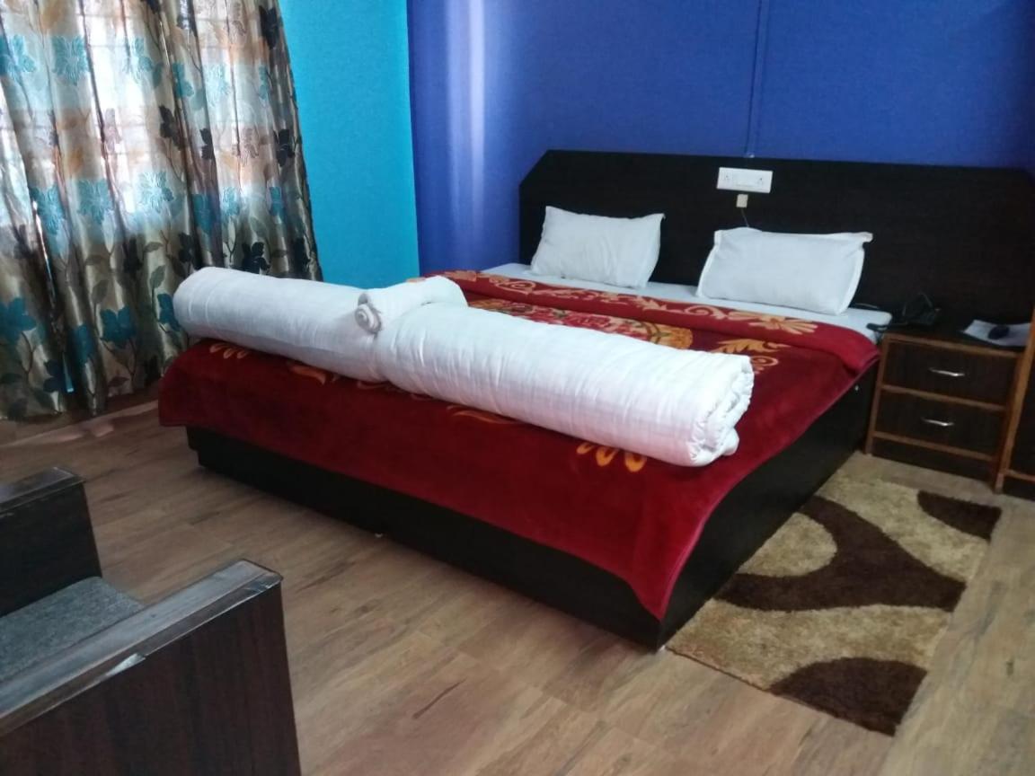 Vamoose Buddha Hotel Тауанг Екстериор снимка